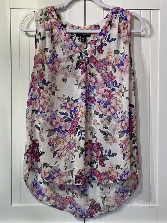 Cynthia Rowley Tops - Cynthia Rowley Floral Sleeveless V-Neck High-Low Blouse Size M
